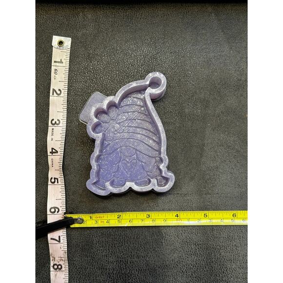 Purple Glitter Gnome Silicone Freshie Mold – Heart Detail & Hat Bow 💜 - Picture 3 of 6